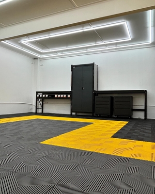 Epoxy Garage Flooring Tiles 18mm espessura Racedeck Garage Flooring